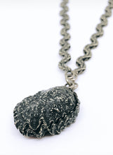 OYSTER NECKLACE