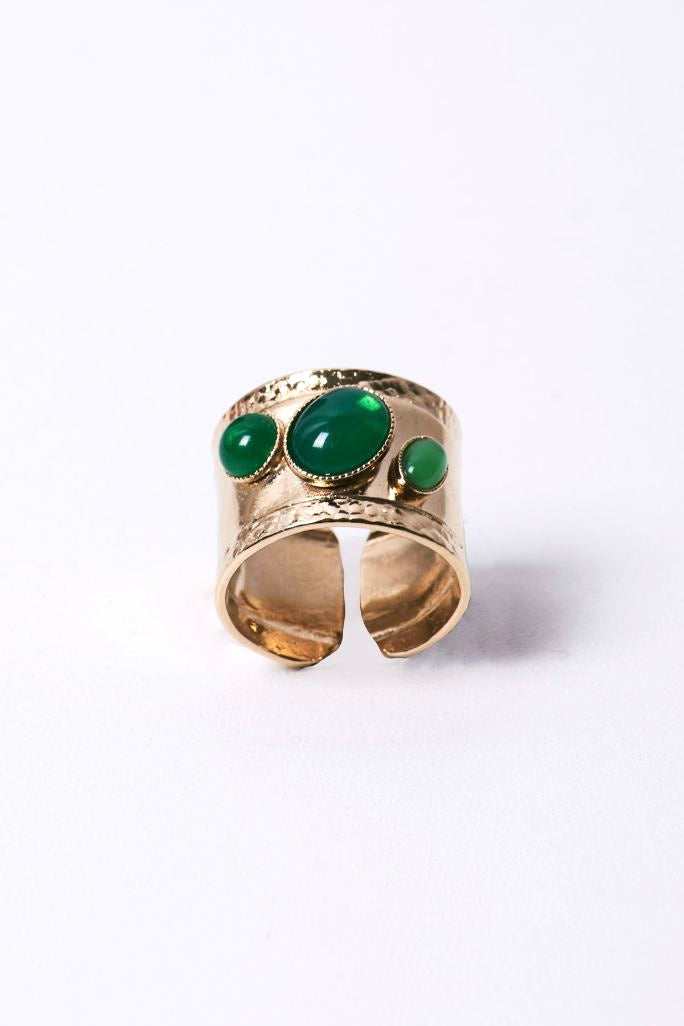 RING WITH THREE GREEN STONES